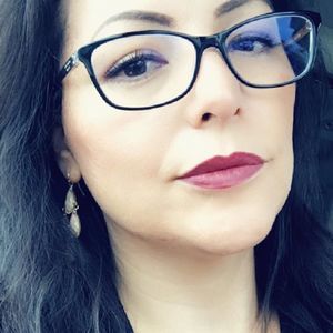 Meet your Posher, Elena